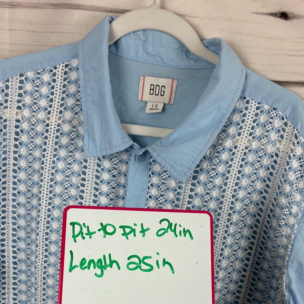 BDG Mens Light Blue Crochet Lace Front Short Sleeve Button Down Shirt Large - Picture 6 of 6